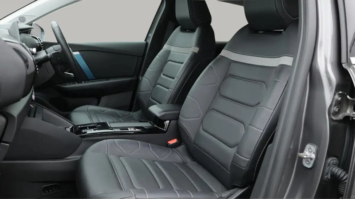 2022-citroen-c4-e-shine-plus-big-14