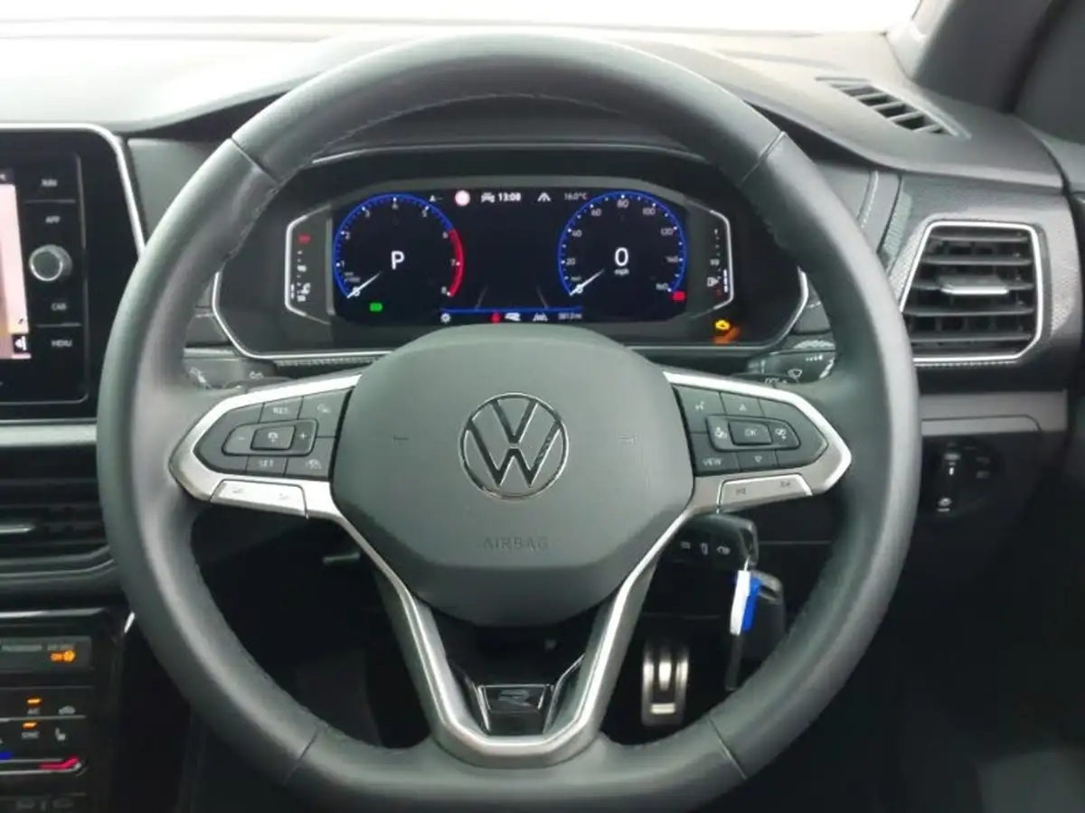 2024-volkswagen-t-cross-10-tsi-r-line-115ps-dsg-big-12