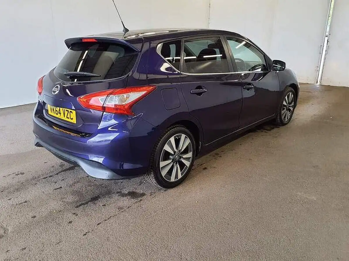 2014-nissan-pulsar-12-tekna-big-7