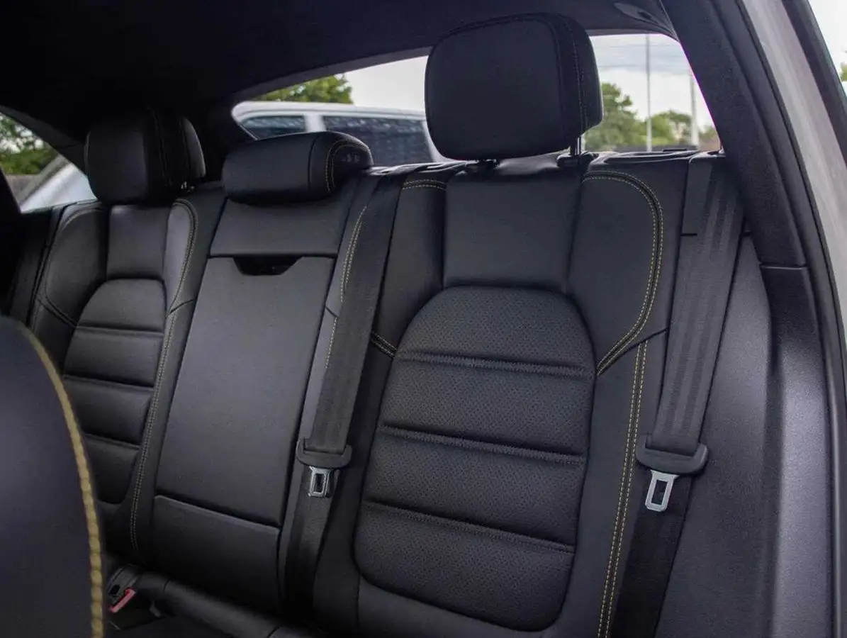 2020-porsche-macan-29-v6-turbo-big-28