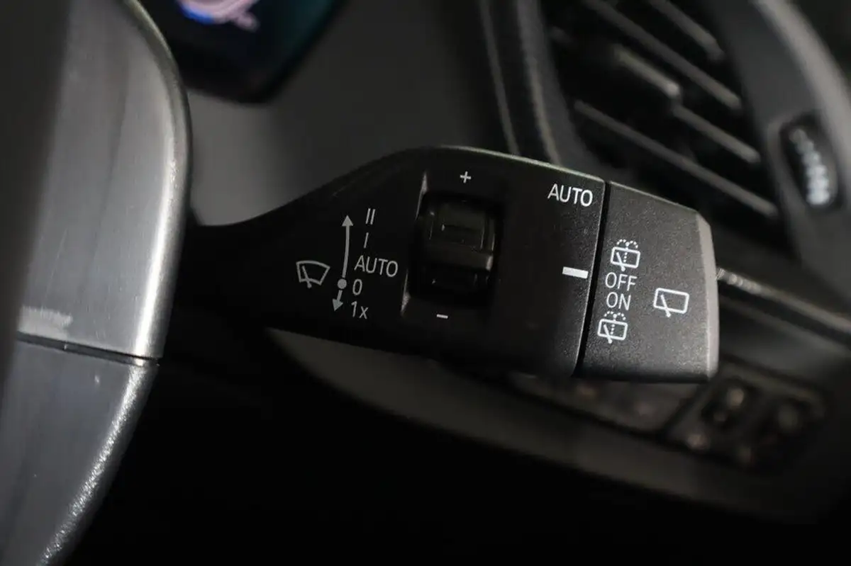 2023-bmw-1-series-15-118i-sport-dct-big-18