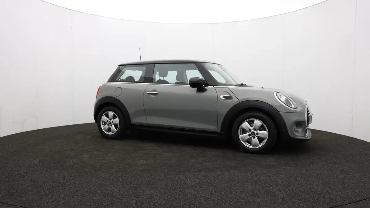 2020-mini-cooper-15-cooper-classic-nav-hatchback-3d-big-46