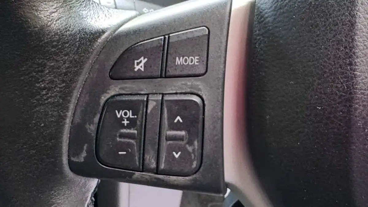 2014-suzuki-swift-12-sz4-94ps-4x4-5d-big-24