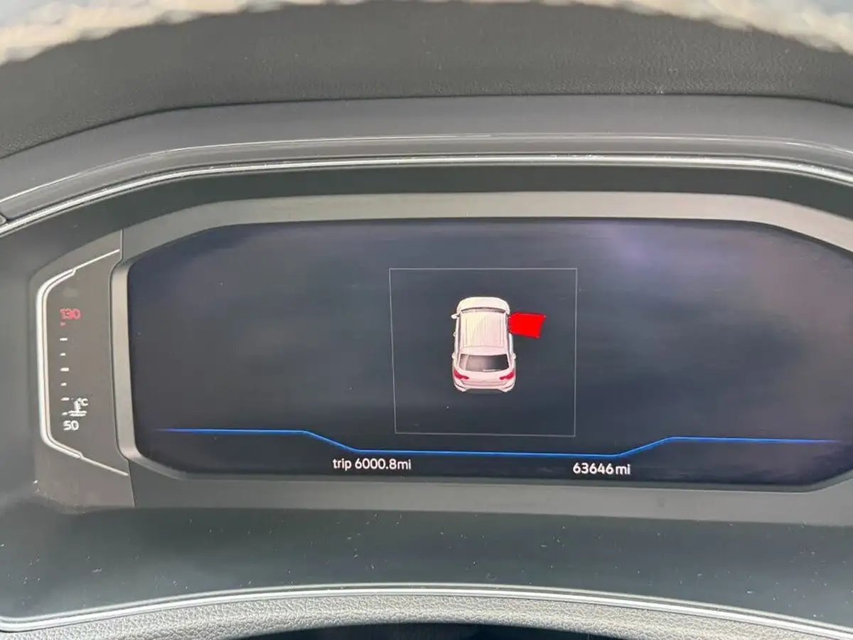 2019-volkswagen-t-roc-16tdi-r-line-big-38