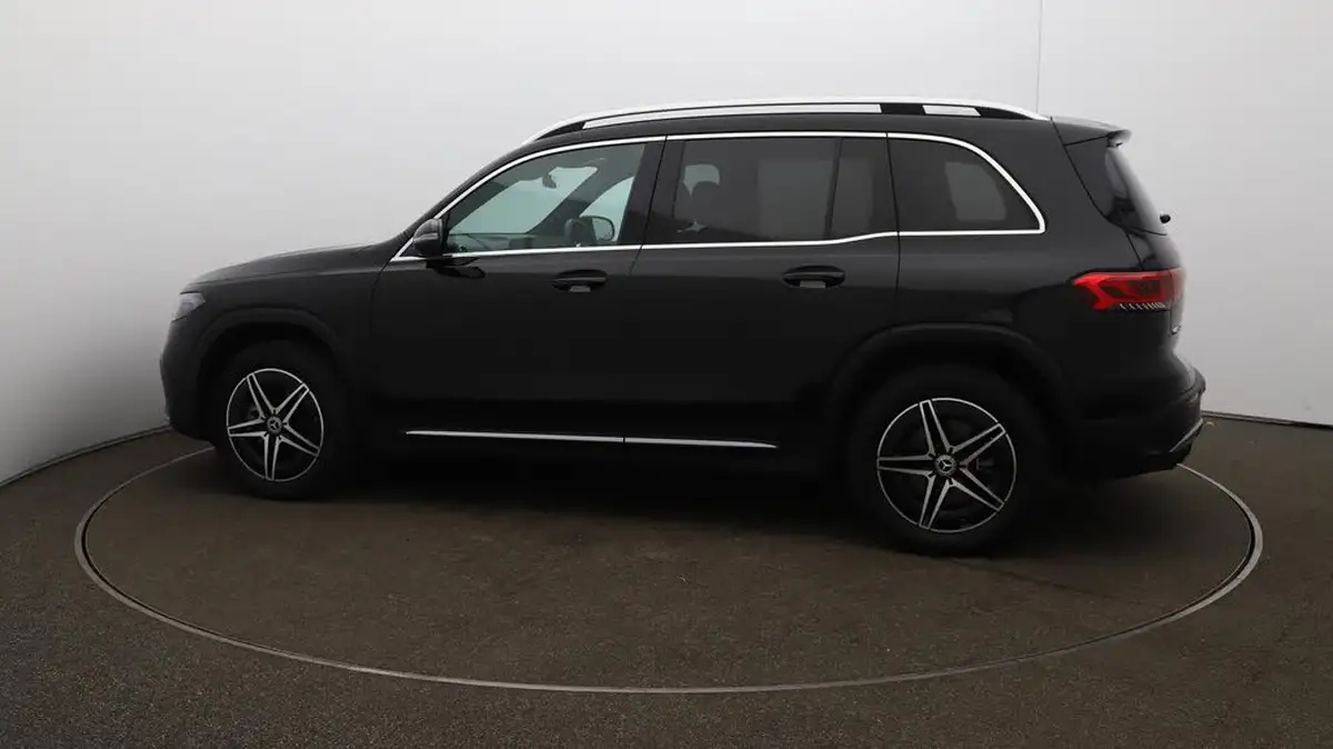2023-mercedes-benz-eqb-e-300-amg-line-big-57