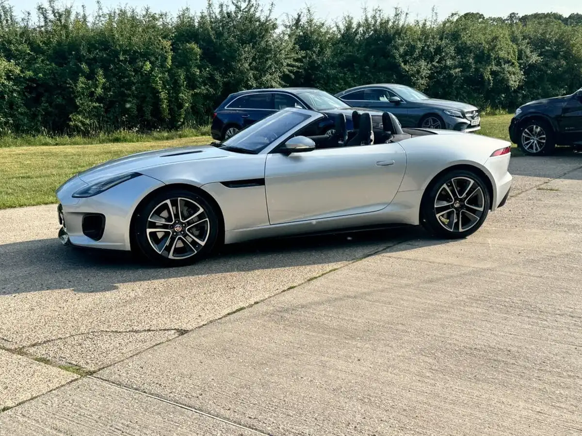 2018-jaguar-f-type-30-v6-sc-r-dynamic-340ps-ss-convertible-auto-big-12