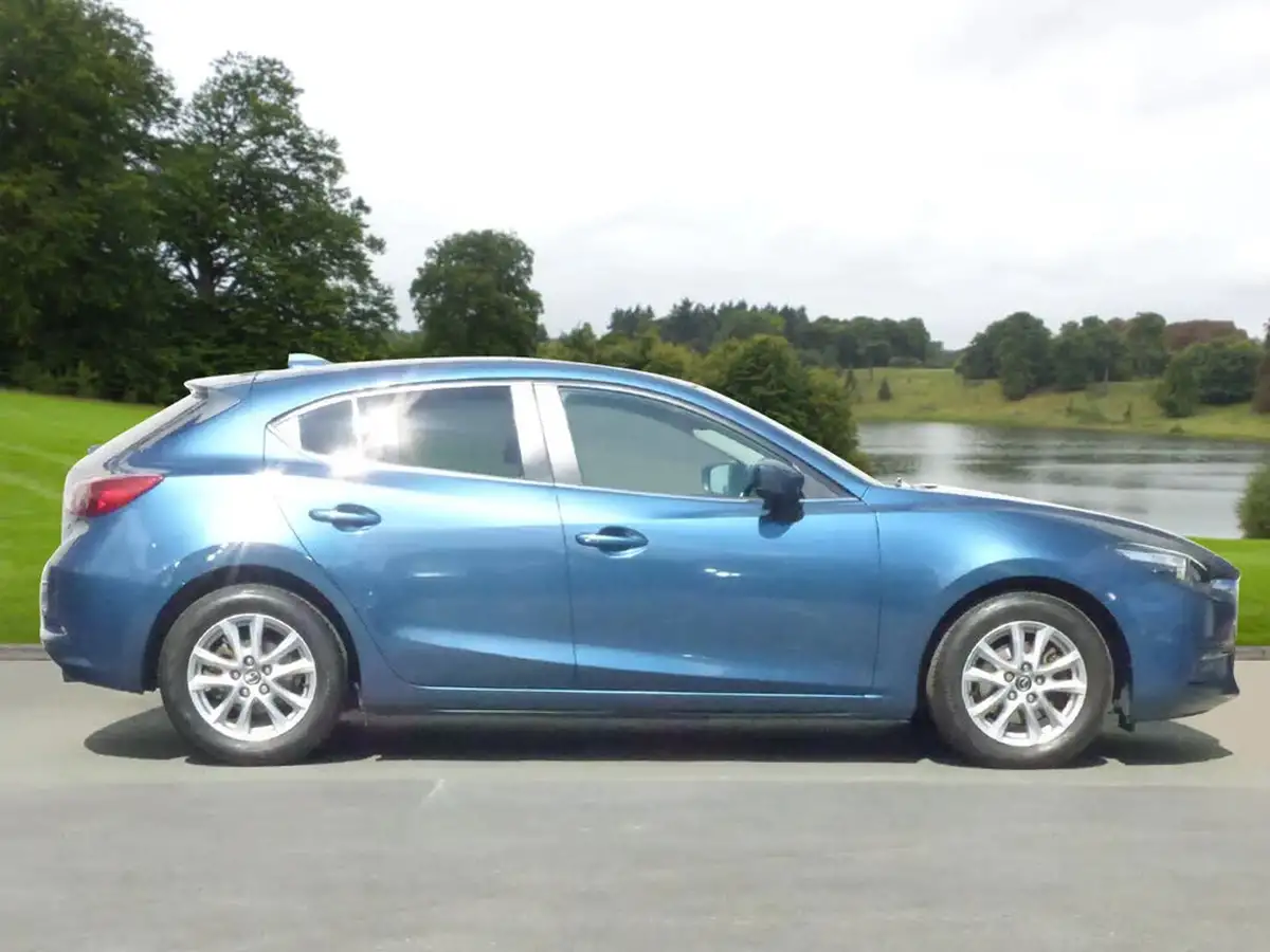 2017-mazda-mazda3-20-se-l-nav-hatchback-5d-big-1