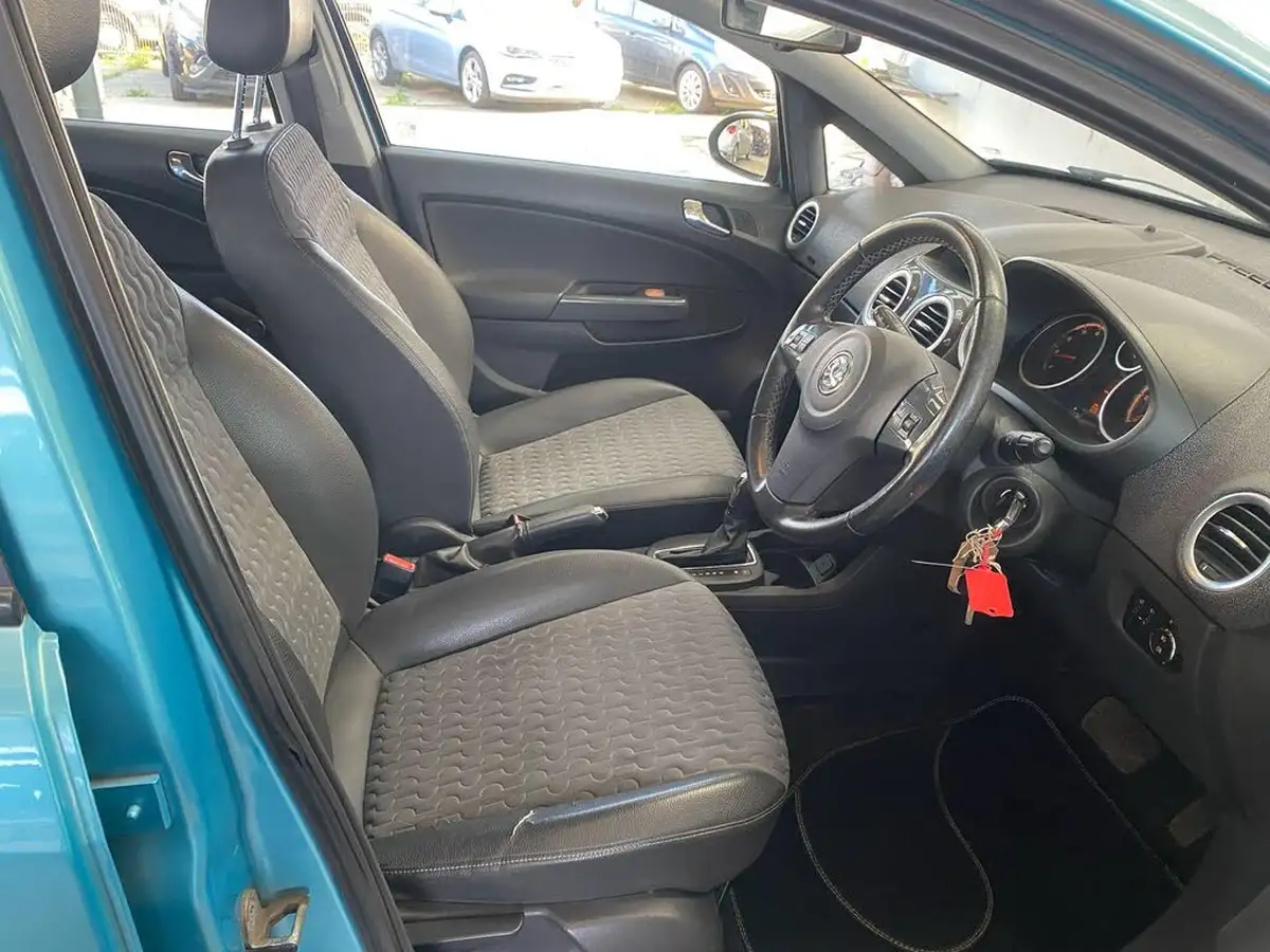 2011-vauxhall-corsa-14-exclusiv-100ps-5d-1364cc-auto-big-16