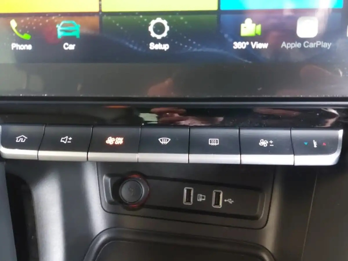 2024-mg-zs-suv-10t-gdi-exclusive-big-13