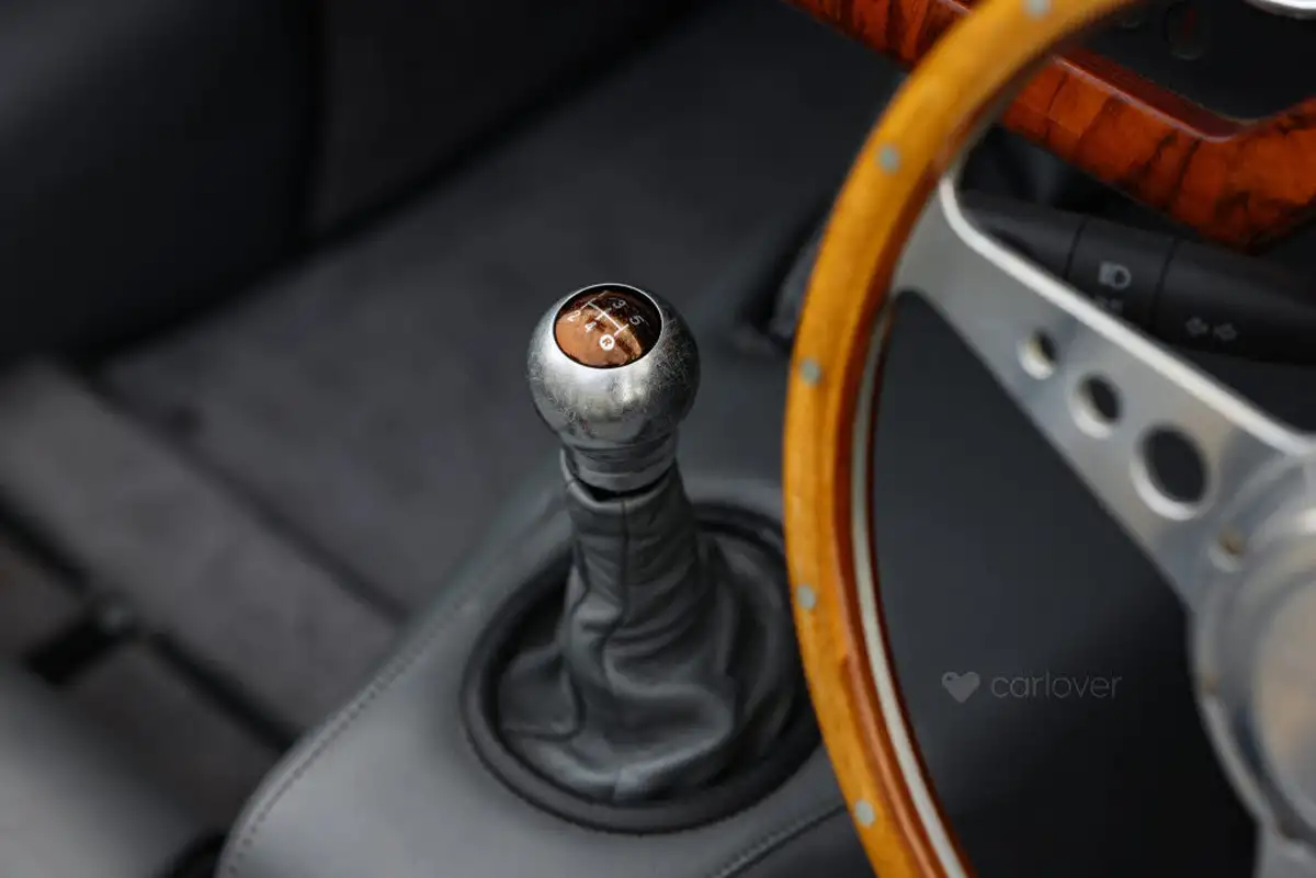 2008-morgan-plus-4-20-2-seat-big-38