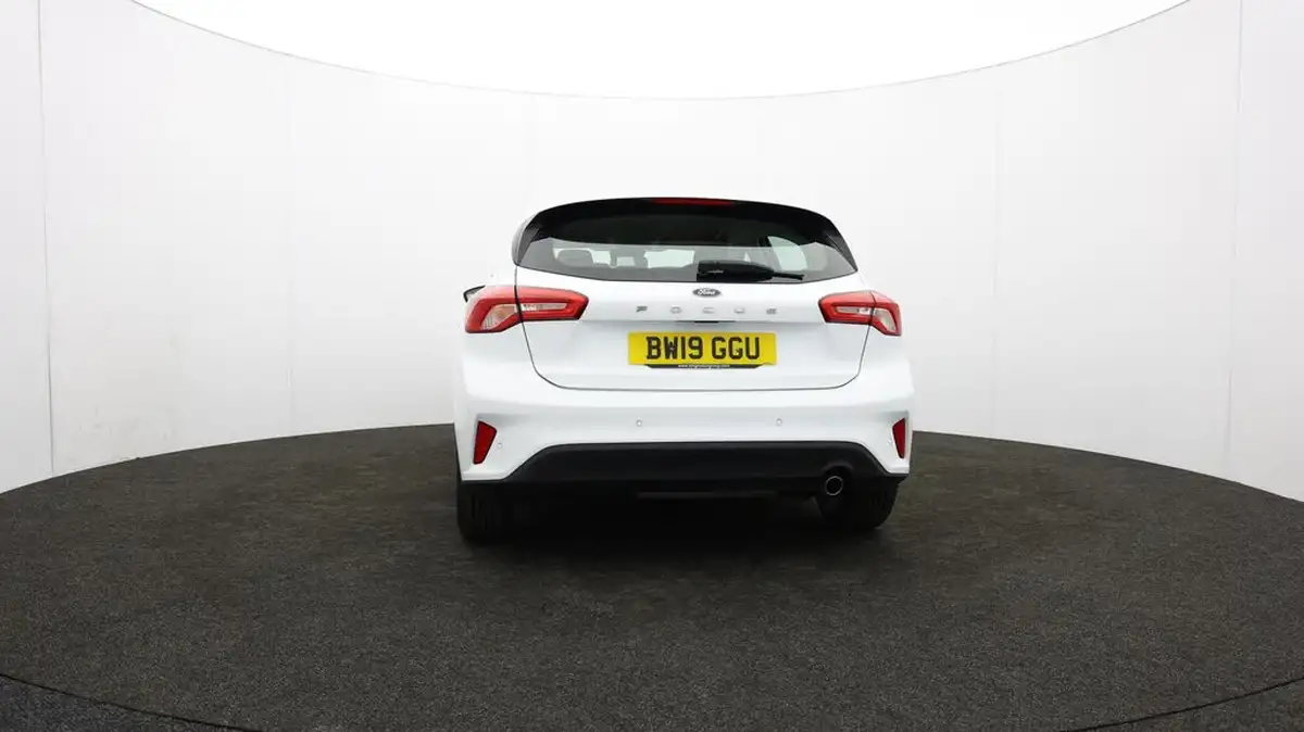 2019-ford-focus-15-zetec-120ps-hatchback-big-35