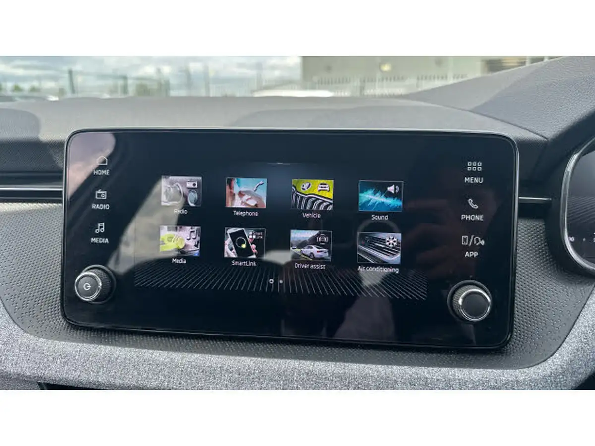 2024-skoda-scala-10-tsi-se-116ps-big-32