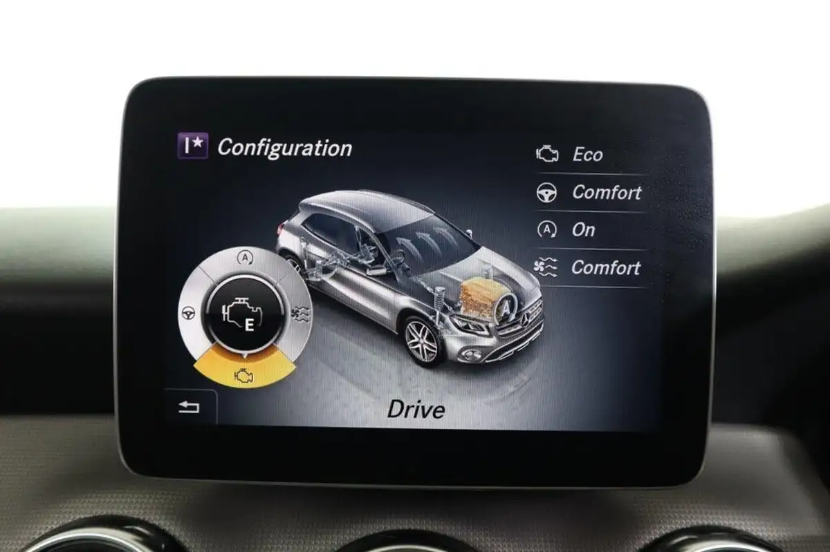2019-mercedes-benz-gla-class-16-gla-180-urban-edition-ss-7g-dct-big-39