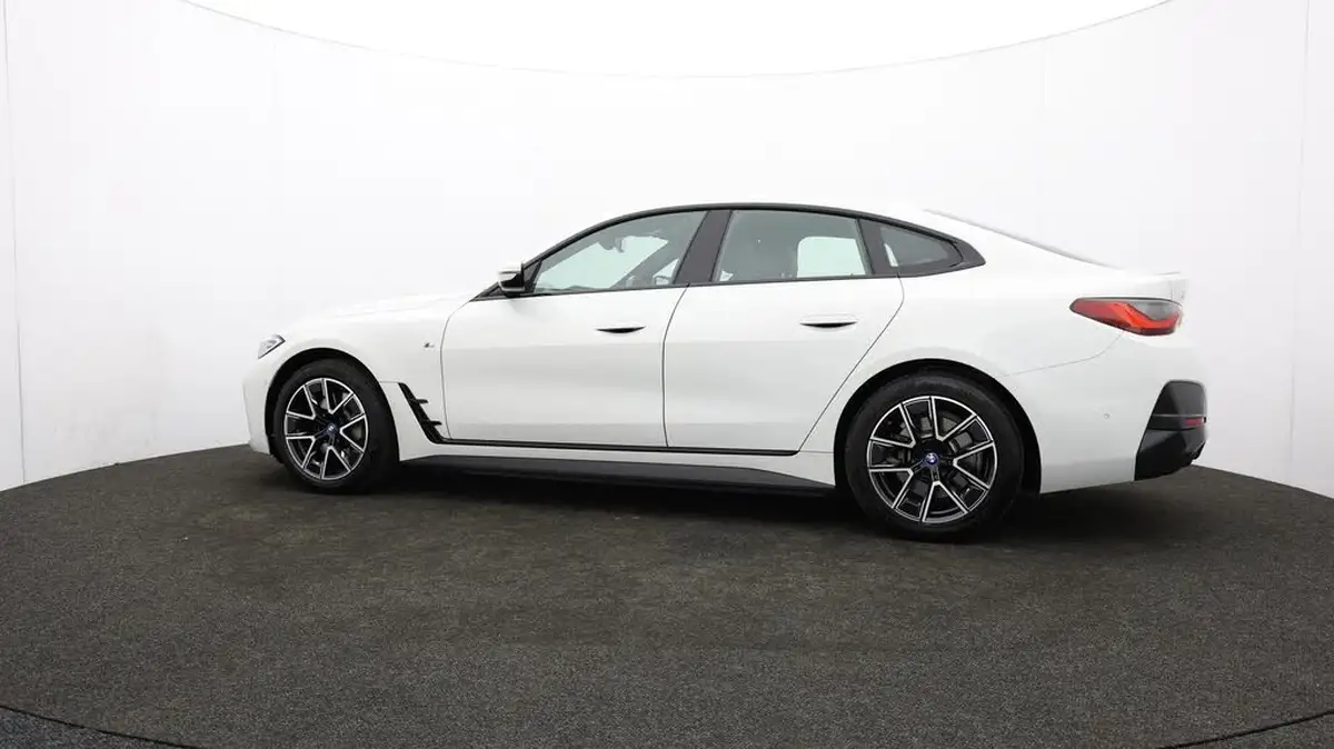 2022-bmw-i4-e-edrive40-m-sport-big-67
