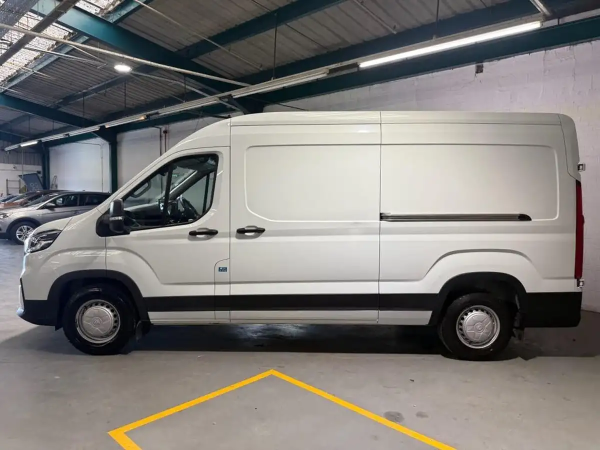 2023-maxus-deliver-9-big-11