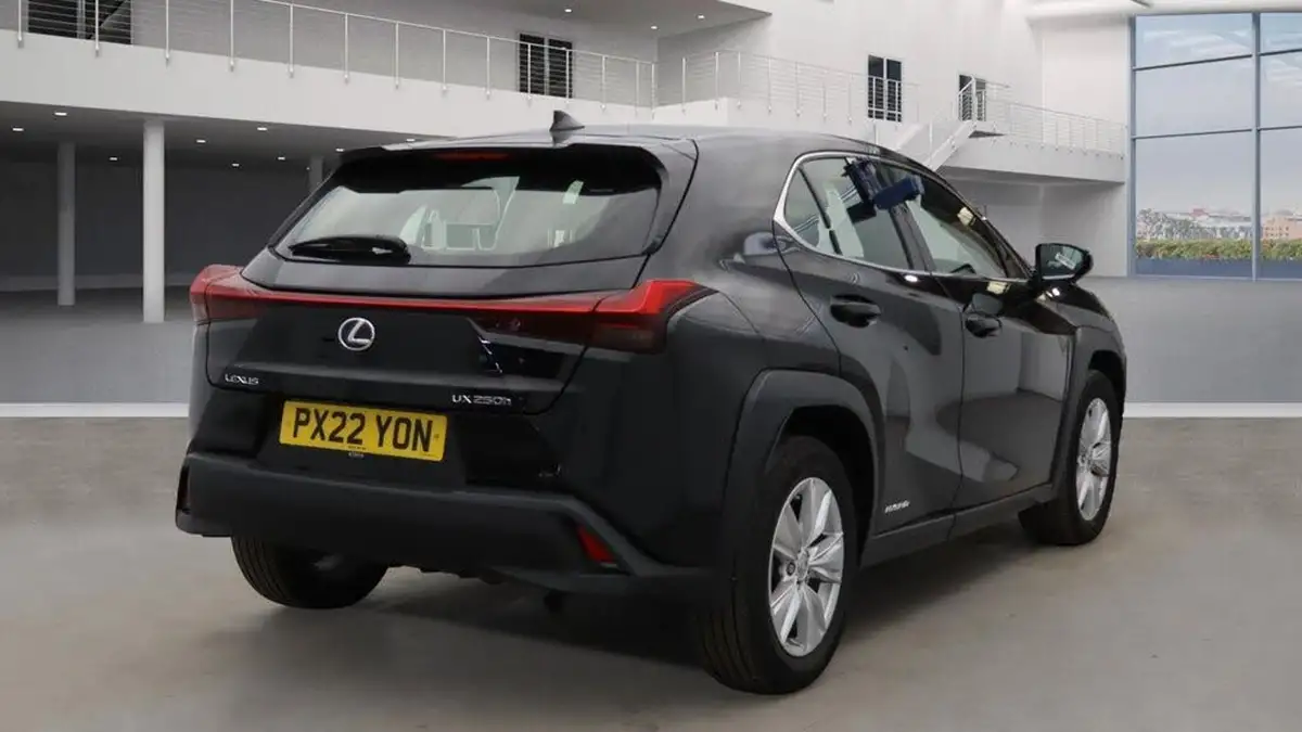 2022-lexus-ux-250h-20-ux-184bhp-without-navigation-big-3