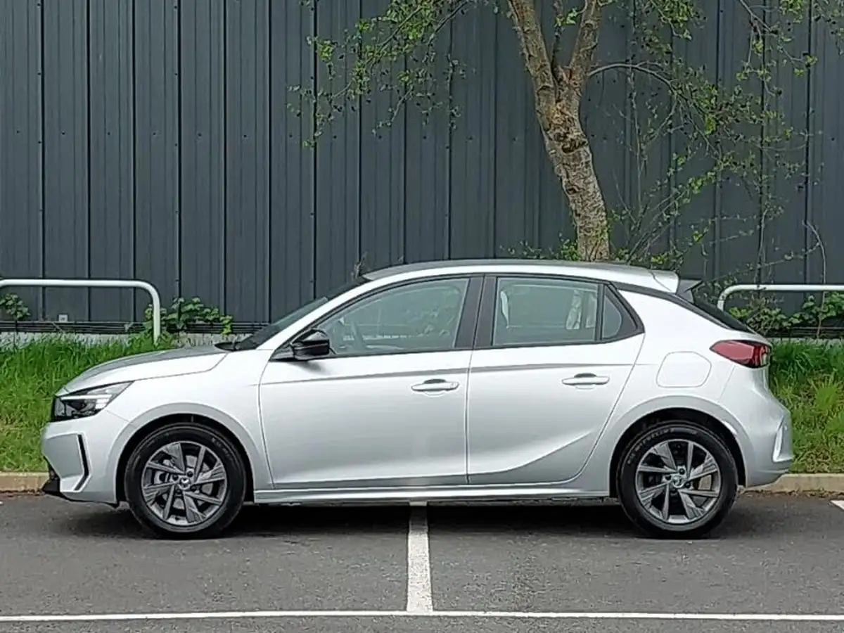 2025-vauxhall-corsa-12-turbo-design-100ps-big-3