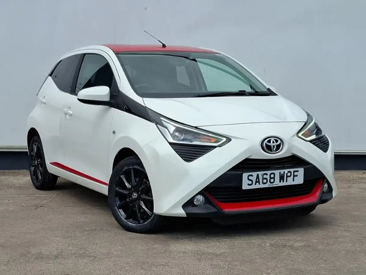 2018-toyota-aygo-10-vvt-i-x-press-71bhp-big-0