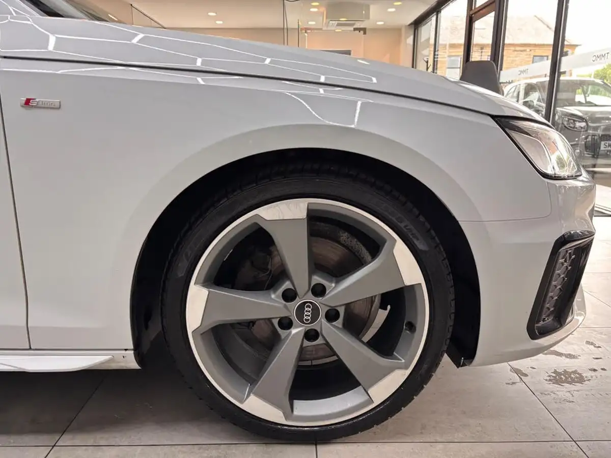 2021-audi-a4-20-35-tdi-black-edition-big-3