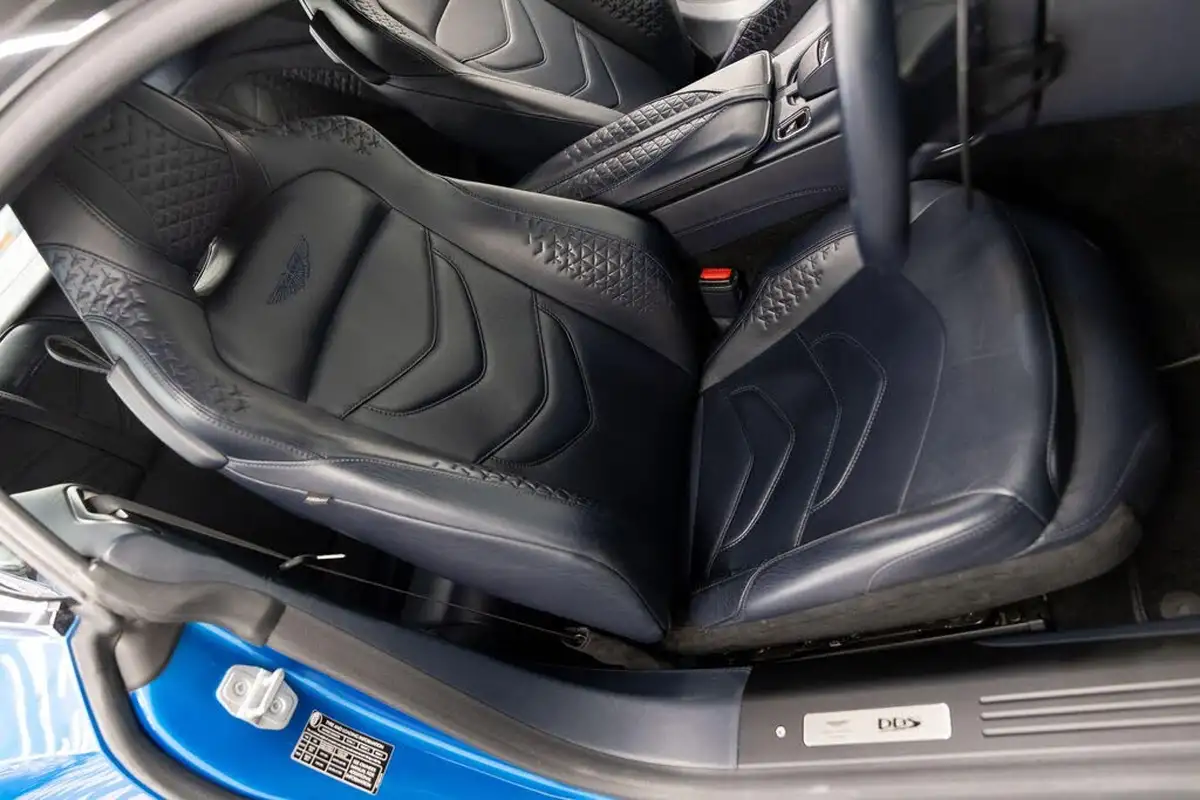2019-aston-martin-dbs-52-v12-superleggera-big-29