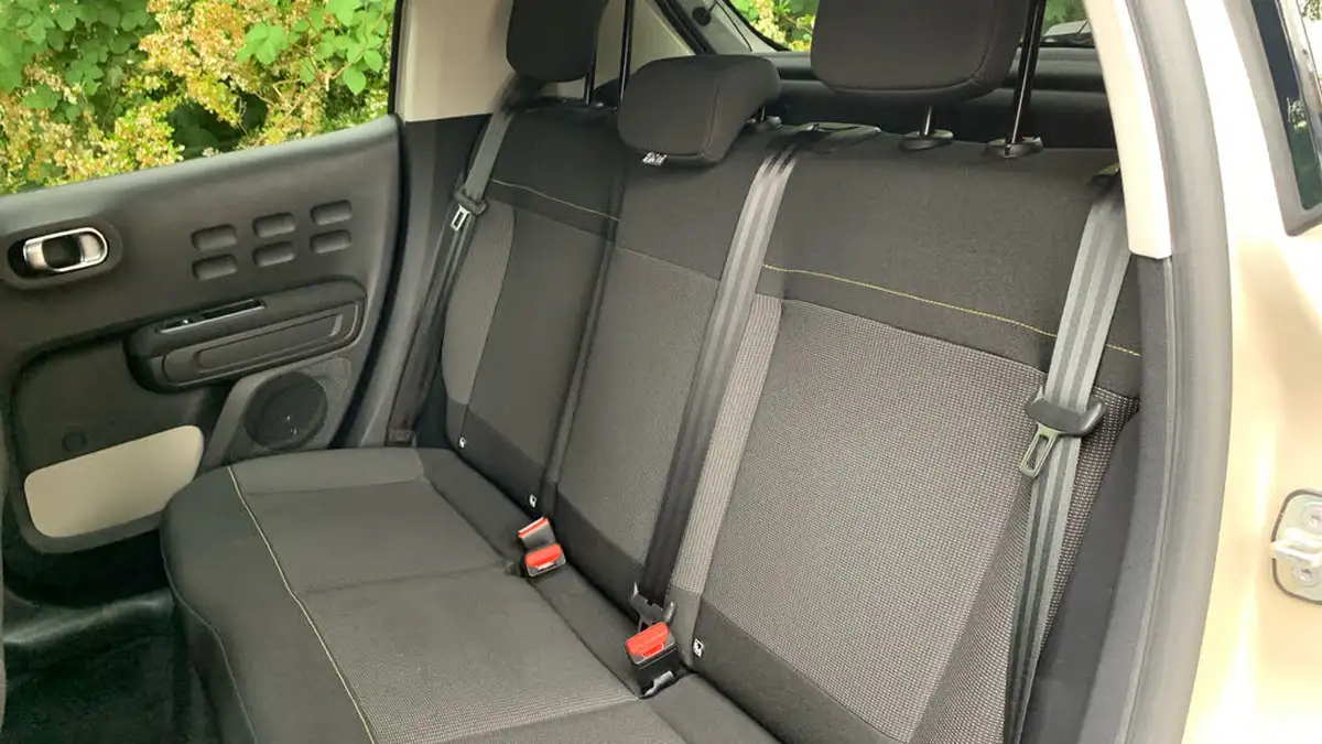 2024-citroen-c3-12-puretech-plus-110ps-eat6-big-32