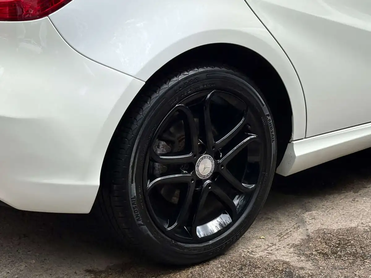 2015-mercedes-benz-a-class-15-cdi-a180-sport-109ps-big-17