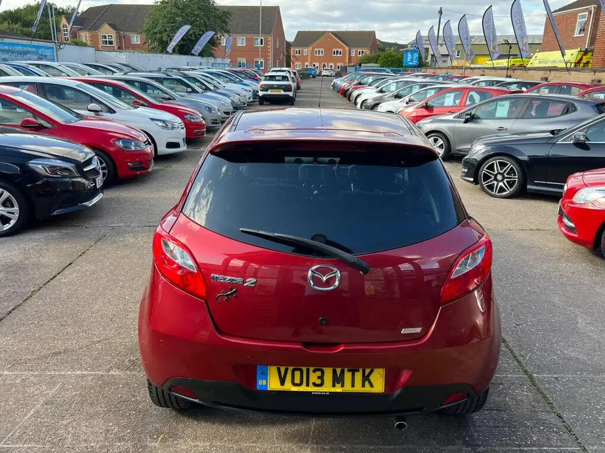 2013-mazda-mazda2-13-venture-big-44