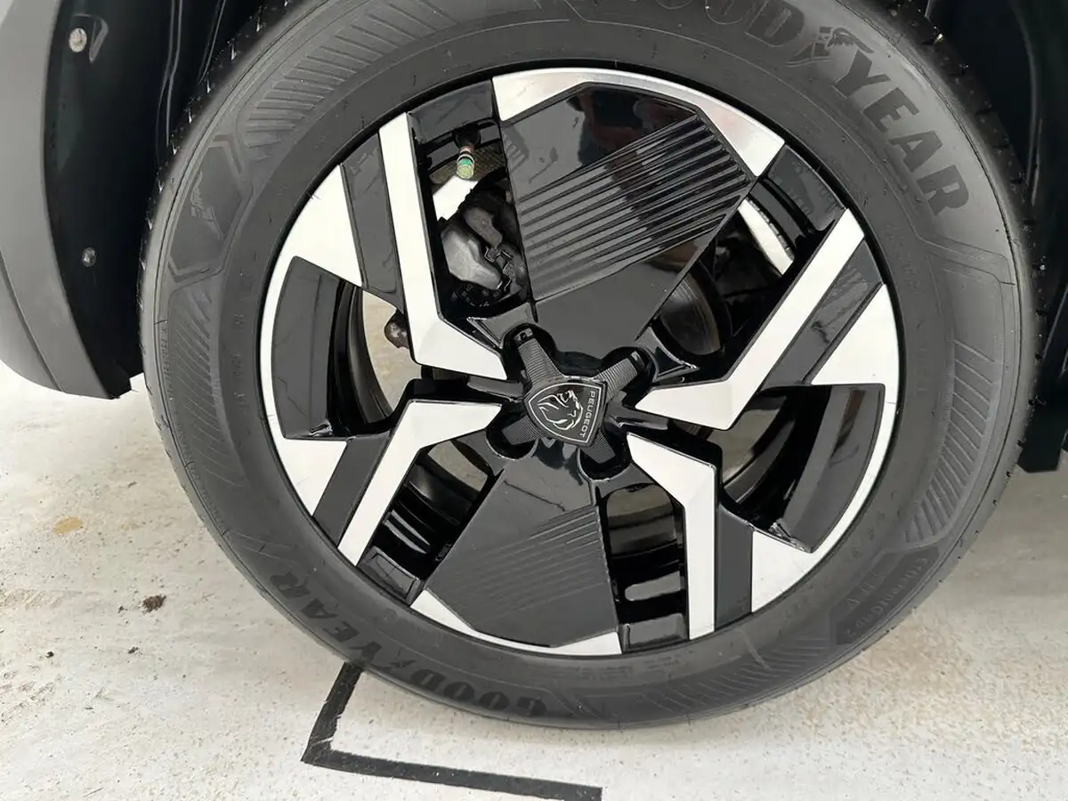 2023-peugeot-2008-suv-12-puretech-allure-big-35