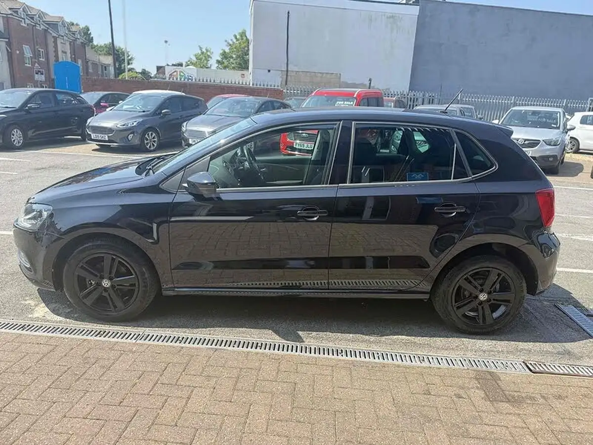 2016-volkswagen-polo-10-match-75ps-5d-big-3