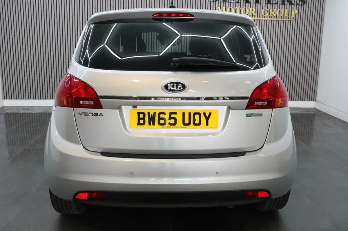 2016-kia-venga-16-3-isg-big-4