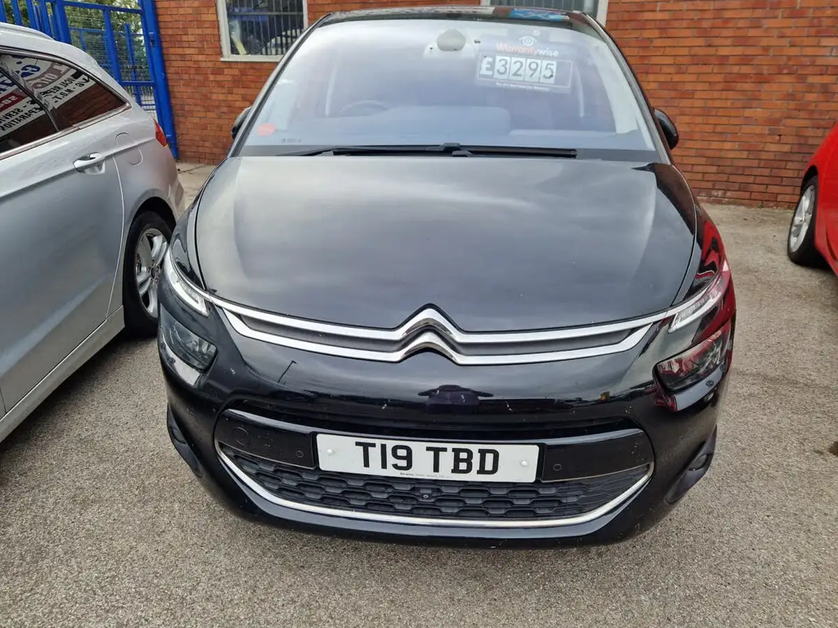 2013-citroen-c4-picasso-16e-hdi-exclusive-big-1