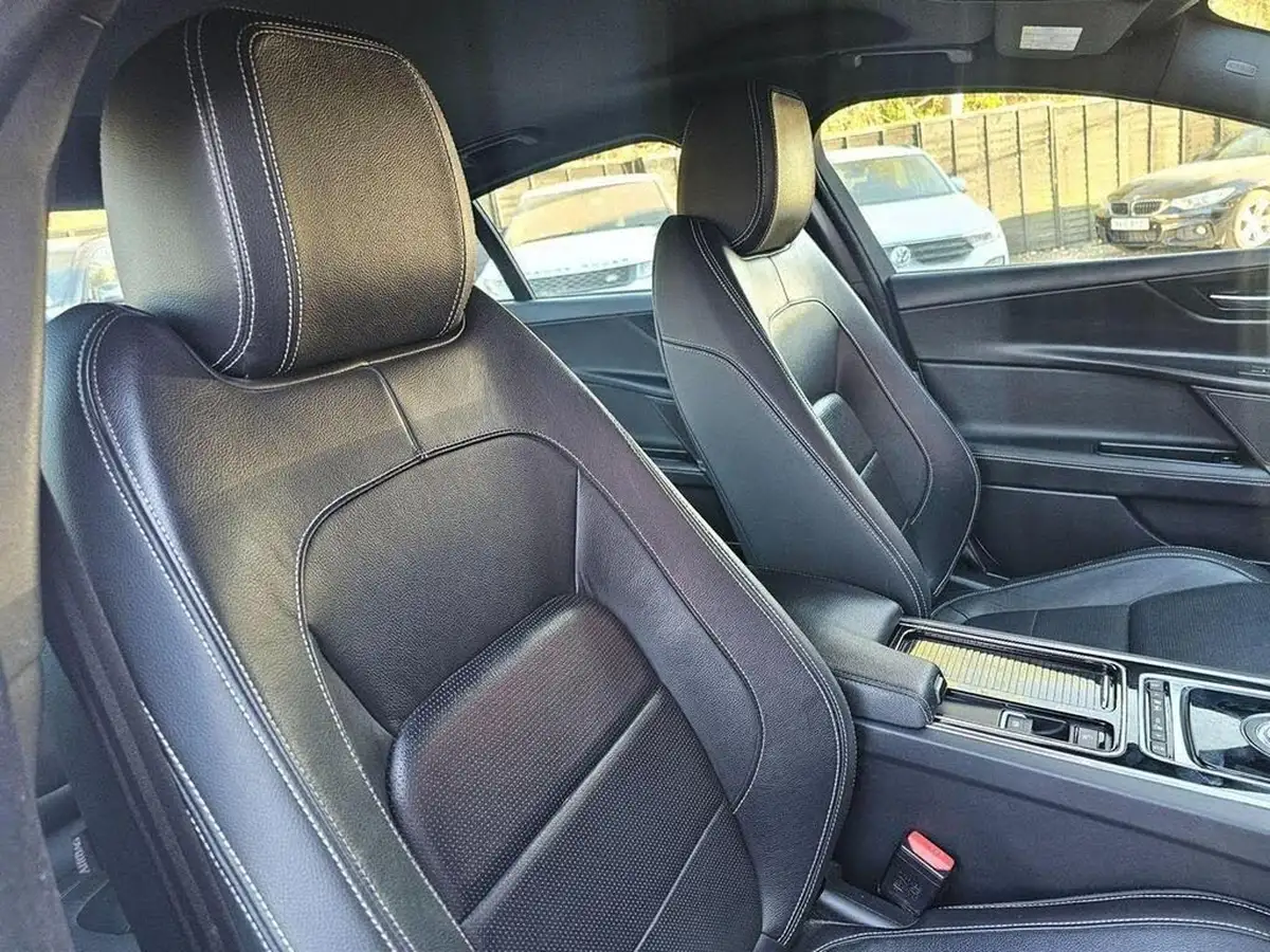 2018-jaguar-xe-20i-r-sport-200ps-1997cc-big-5