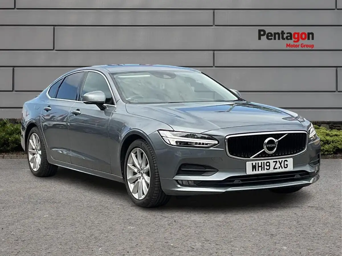 2019-volvo-s90-20td-d4-momentum-plus-big-0