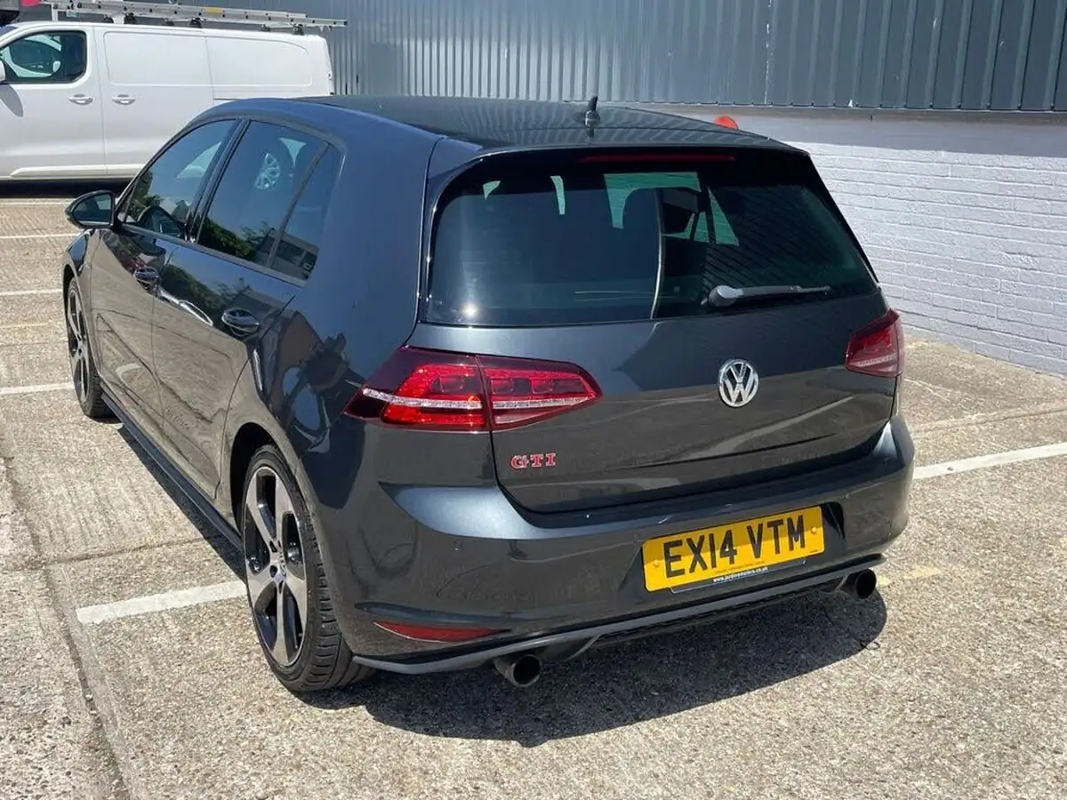 2014-volkswagen-golf-20-gti-230ps-performance-pk-hatchback-5d-dsg-big-50