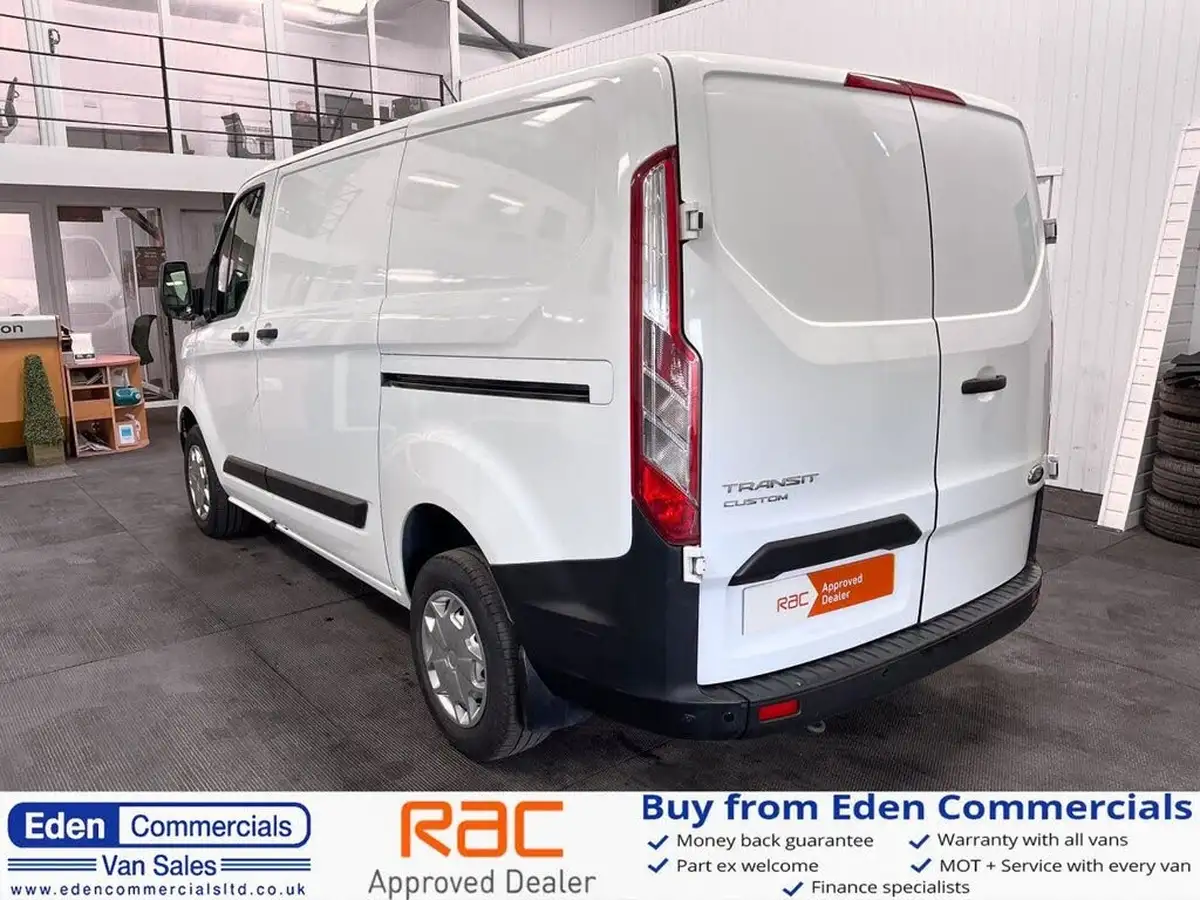 2019-ford-transit-custom-20tdci-300-l1h1-105pseu6-panel-van-big-4