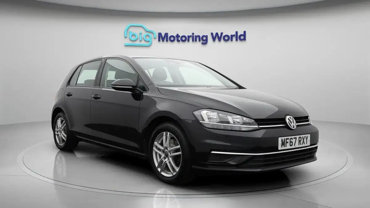 2017-volkswagen-golf-14-tsi-se-nav-ss-hatchback-5d-big-1
