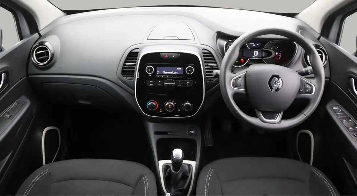 2020-renault-captur-09-tce-play-big-13