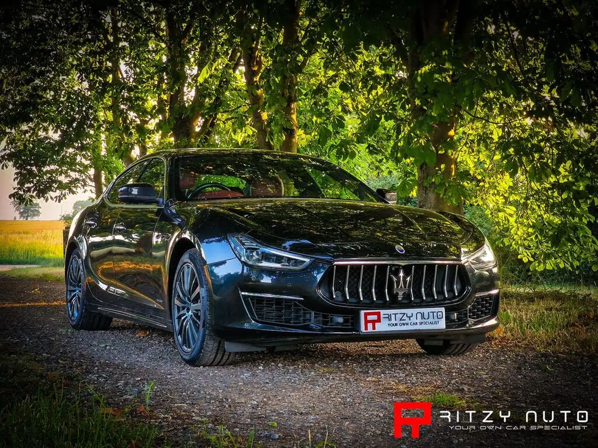 2017-maserati-ghibli-30-s-granlusso-ss-big-3