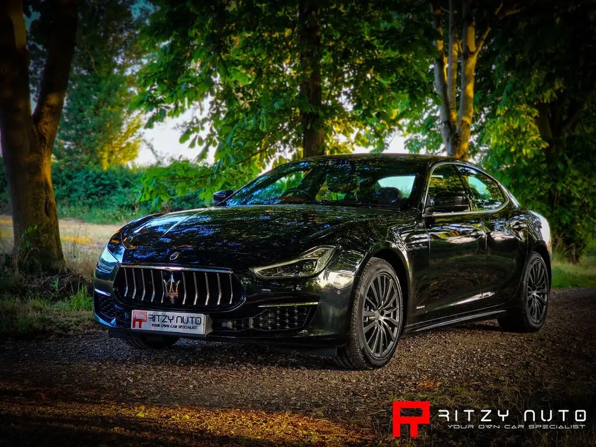2017-maserati-ghibli-30-s-granlusso-ss-big-27