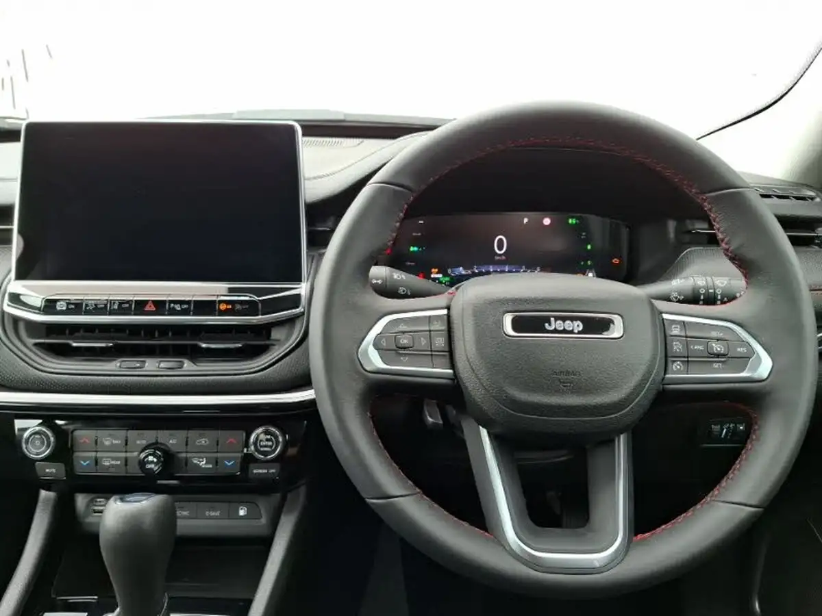 2025-jeep-compass-13-gse-trailhawk-big-6