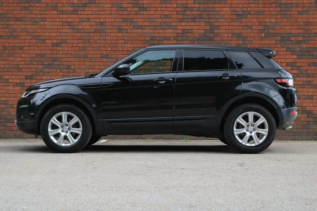 2017-land-rover-range-rover-evoque-20td4-se-tech-hatchback-5d-big-14
