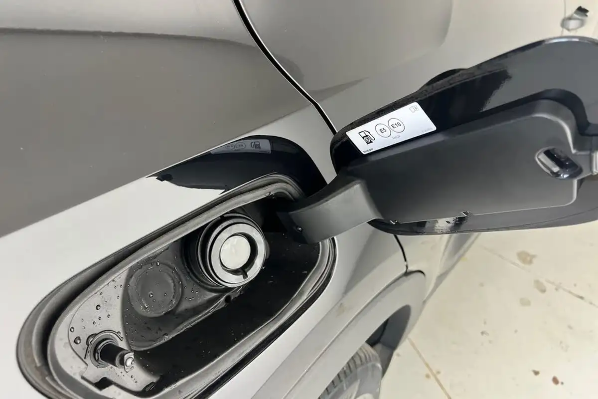 2021-volvo-xc40-15-t3-momentum-161bhp-big-23