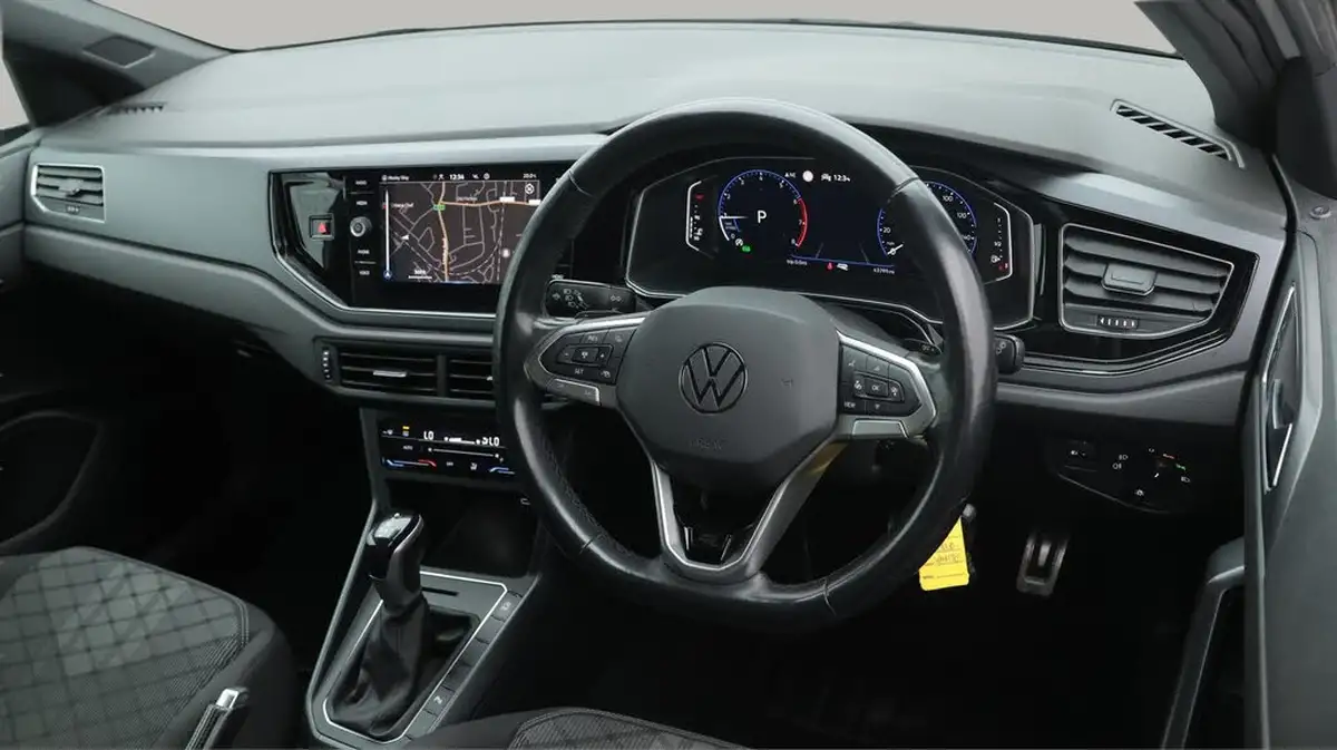 2022-volkswagen-polo-10-tsi-r-line-110ps-dsg-big-9