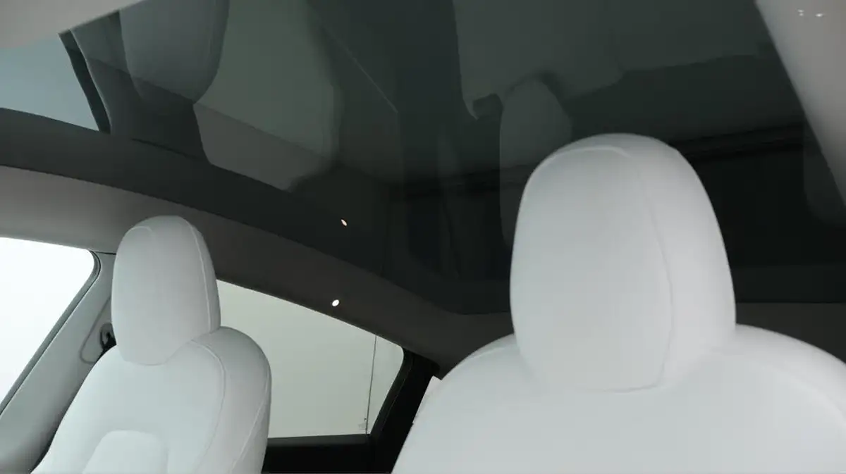 2022-tesla-model-y-e-long-range-big-20