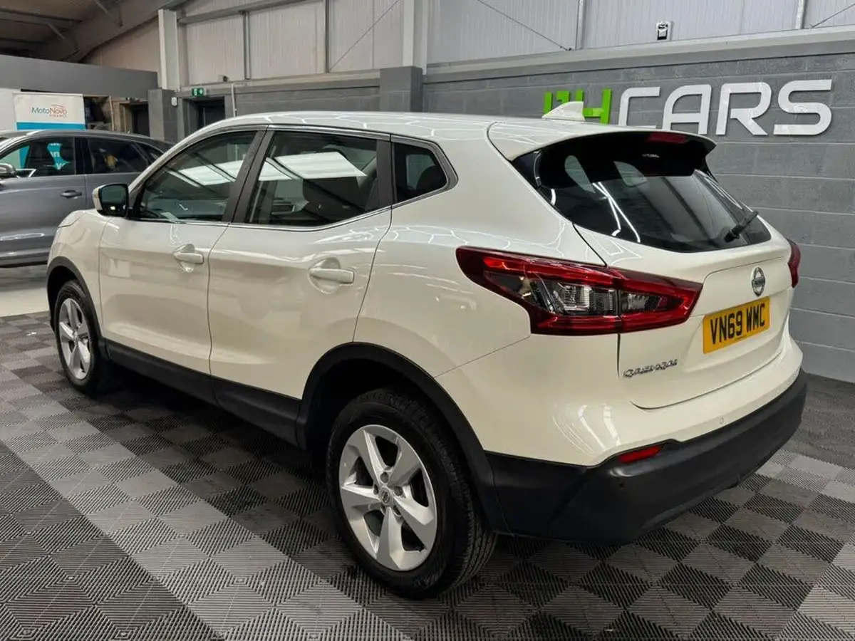 2019-nissan-qashqai-13-dig-t-acenta-premium-160ps-dct-big-10