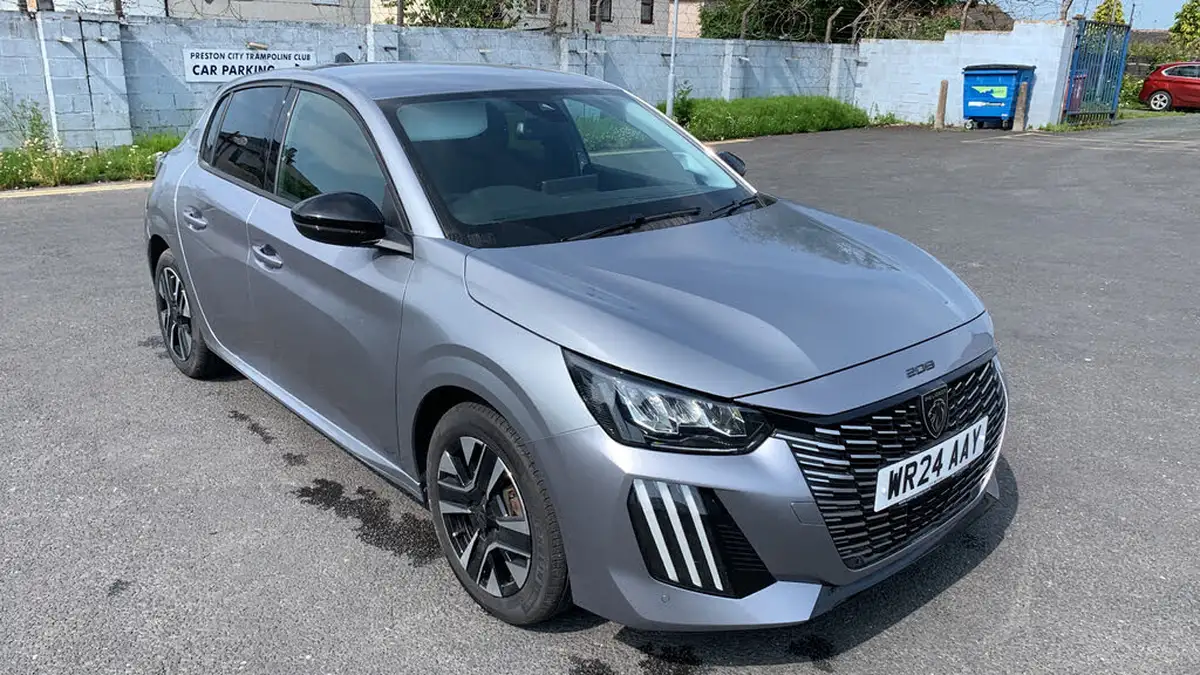 2024-peugeot-208-12-puretech-allure-big-17