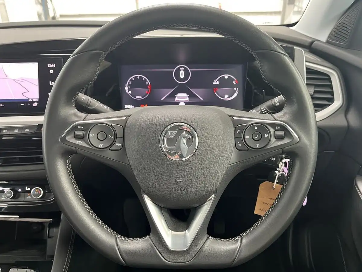 2022-vauxhall-grandland-12-gs-line-big-25