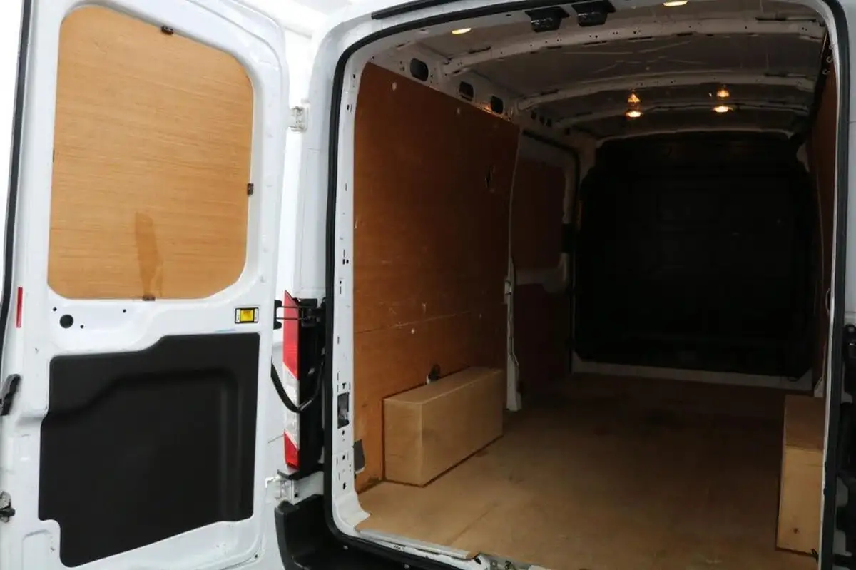 2022-ford-transit-big-15