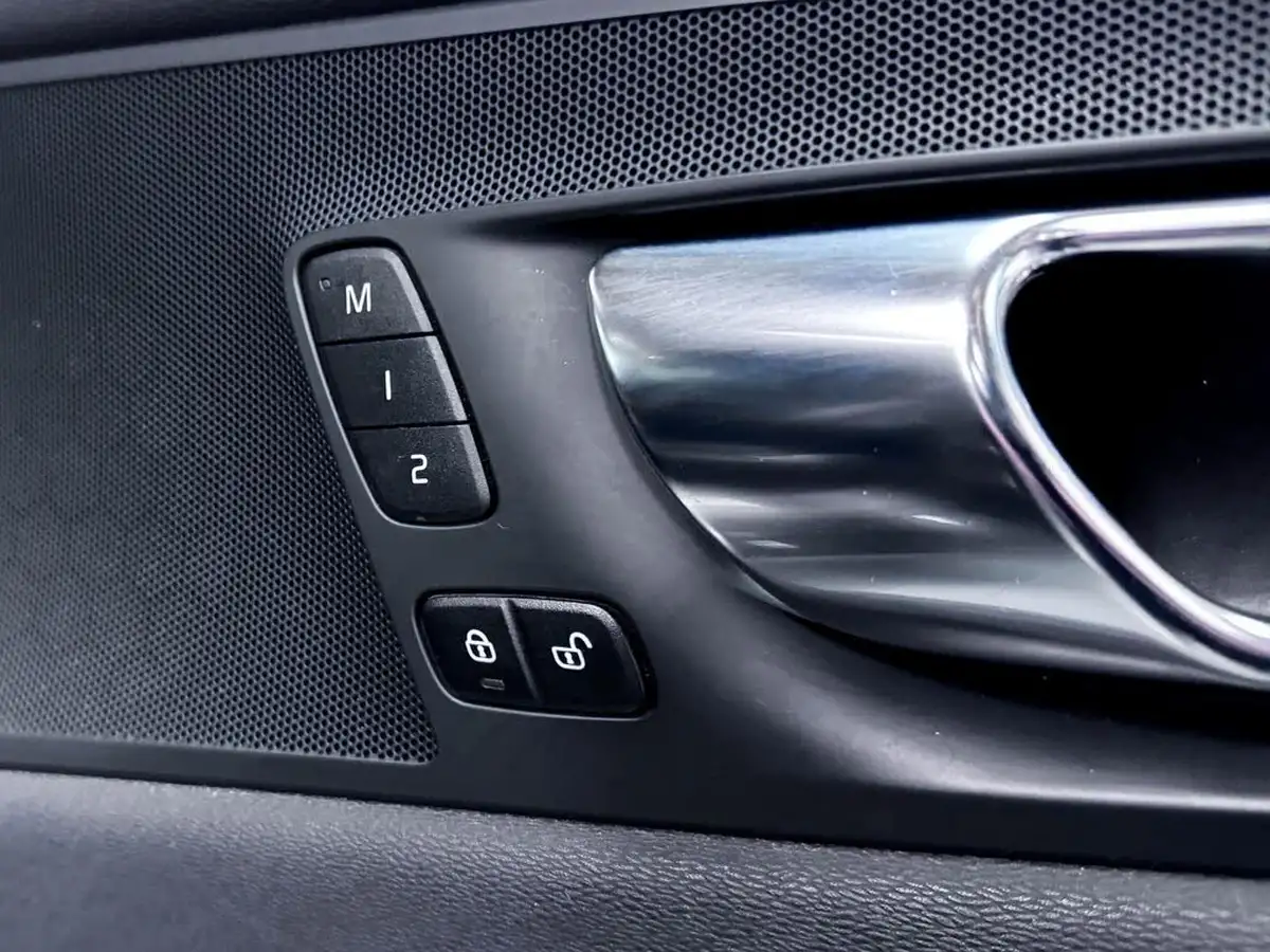 2020-volvo-xc60-20-t8-inscription-pro-big-17