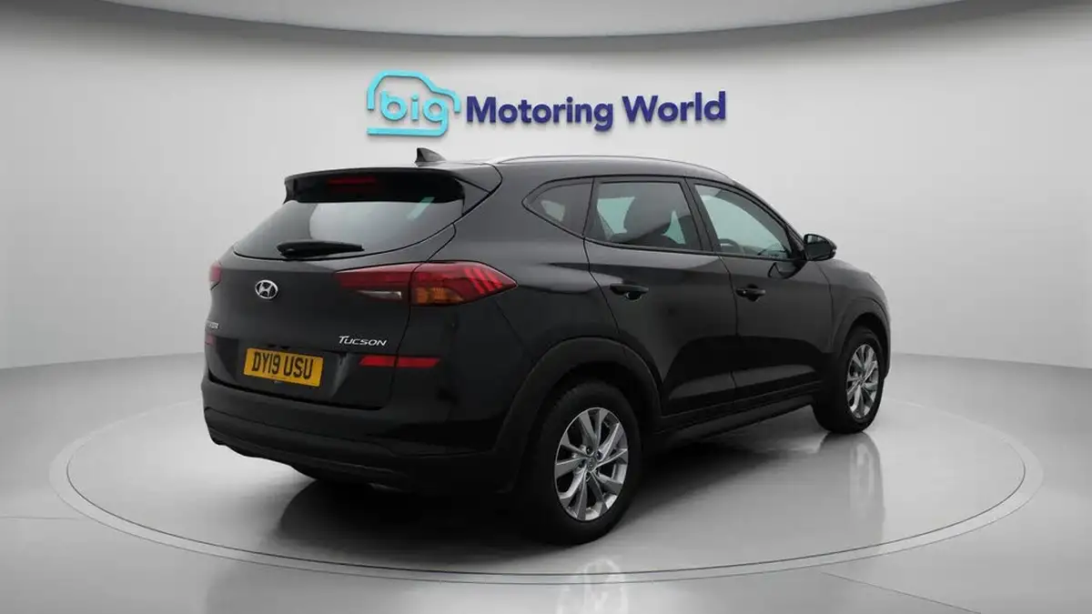 2019-hyundai-tucson-16-gdi-se-nav-big-7